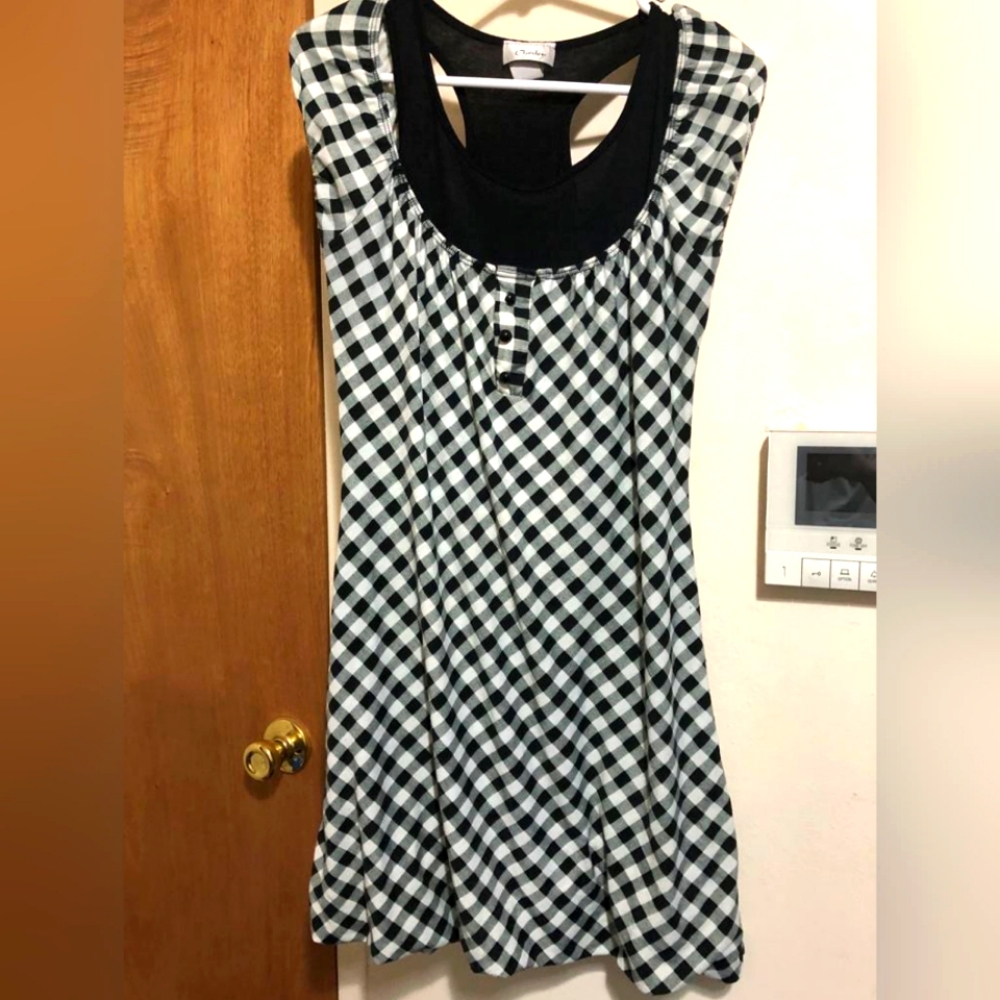 Dress, comfortable for any season, very good condition, Open to Offers!!